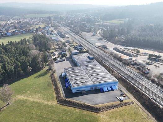 Logistikzentrum zur Miete 3.000 m² Lagerfläche teilbar ab 100 m² Bahnhofstraße 11 Pechbrunn 95701