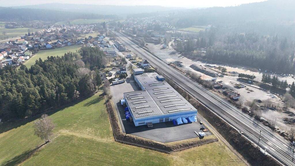 Logistikzentrum zur Miete 3.000 m² Lagerfläche teilbar ab 100 m² Bahnhofstraße 11 Pechbrunn 95701