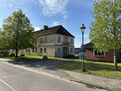 Haus zum Kauf 129.900 € 22 Zimmer 1.117 m² 1.868 m² Grundstück Priborn 17209