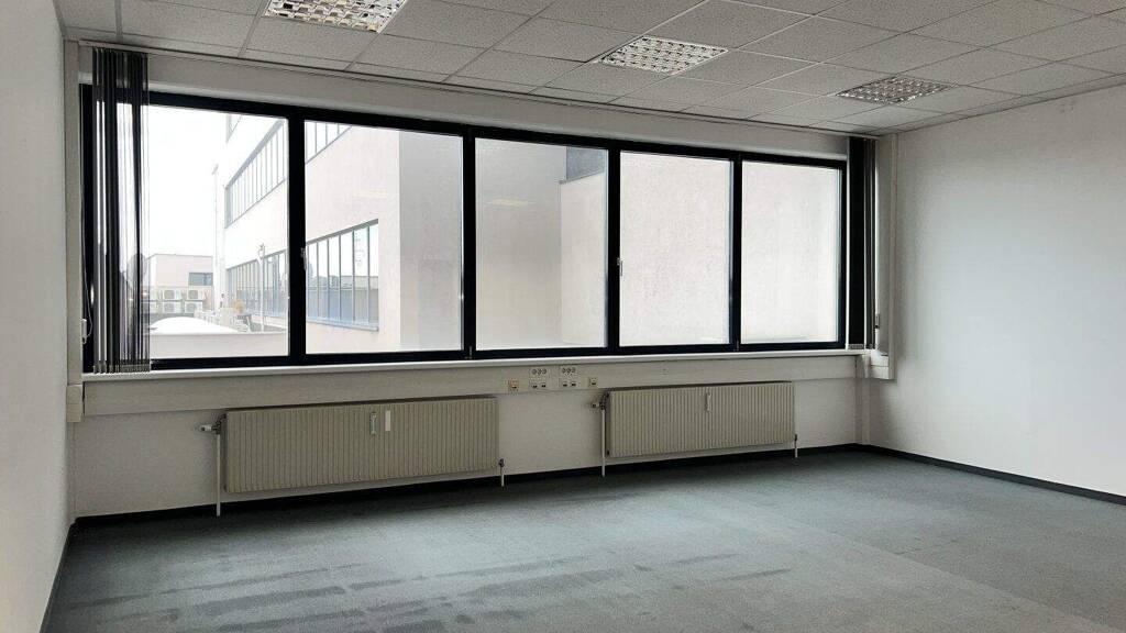 Büro zur Miete 9 € Wien 1230