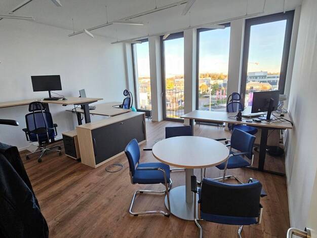Bürofläche zur Miete provisionsfrei 2.050 € 36 m² Bürofläche Pelkovenstraße Moosach München 80992
