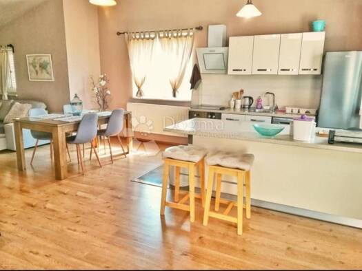 Haus zum Kauf 700.000 € 10 Zimmer 320 m² Centar, Pula Center