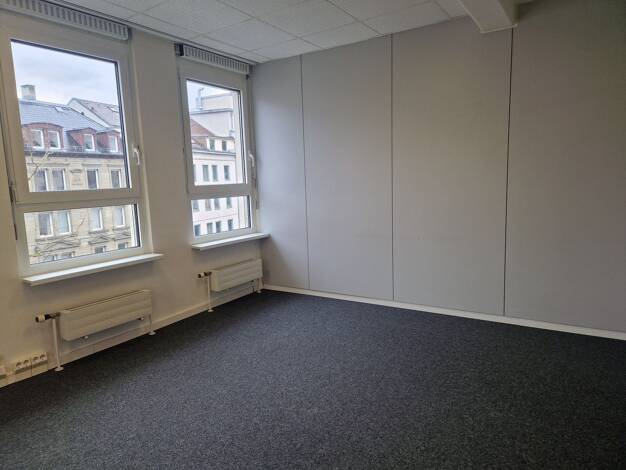 Bürofläche zur Miete provisionsfrei 595 € 30 m² Bürofläche Torstraße Mitte Stuttgart 70173