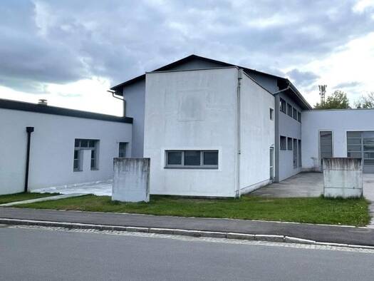 Lagerhalle zur Miete 4.200 € 350 m² Lagerfläche Lind Villach 9500