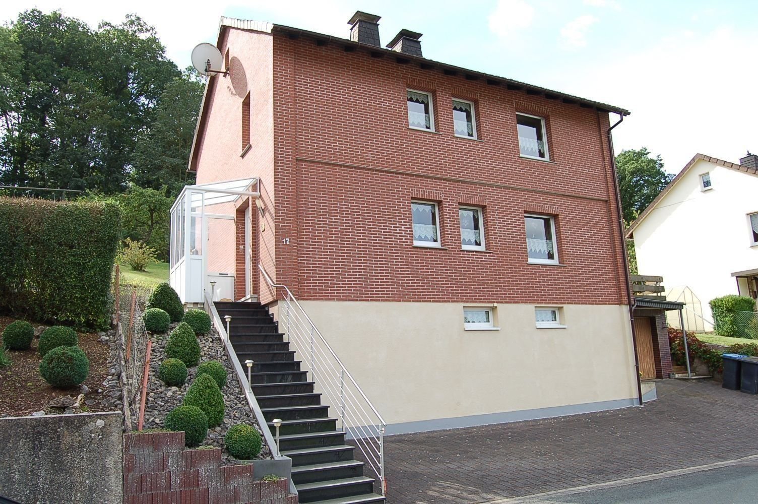 Einfamilienhaus zum Kauf 248.000 € 5 Zimmer 129 m²<br/>Wohnfläche 778 m²<br/>Grundstück Niedermarsberg Marsberg 34431