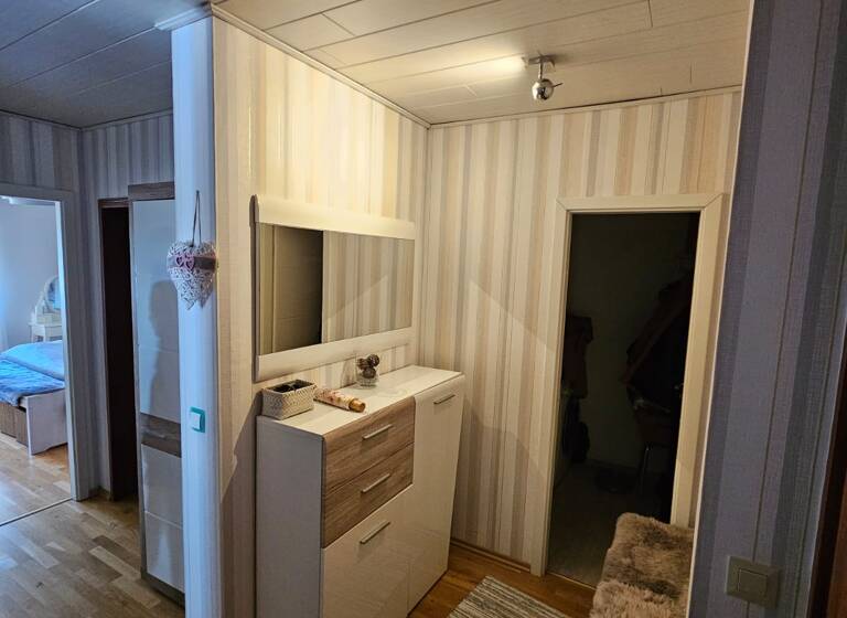 Wohnung zum Kauf provisionsfrei 215.000 € 3 Zimmer 82,3 m²<br/>Wohnfläche 4/4<br/>Geschoss Geldersheimer Straße 92 Bergl Schweinfurt 97424