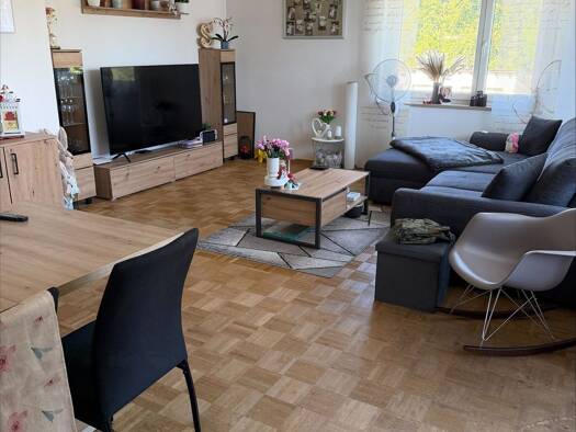 Wohnung zur Miete 700 € 3 Zimmer 90 m² Geschoss 1/2 frei ab 01.12.2026 Kümmersbruck Kümmersbruck 92245