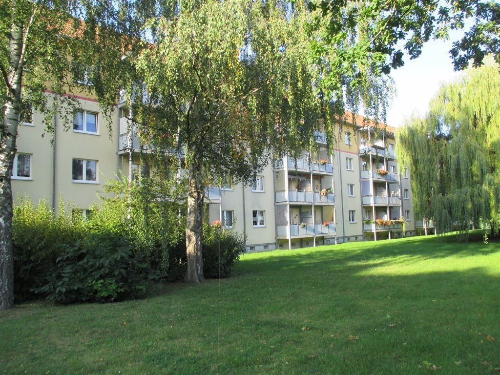 Wohnung zur Miete 425 € 2,5 Zimmer 61 m²<br/>Wohnfläche 1.<br/>Geschoss Clara-Zetkin-Straße 15E Südstadt Güstrow 18273