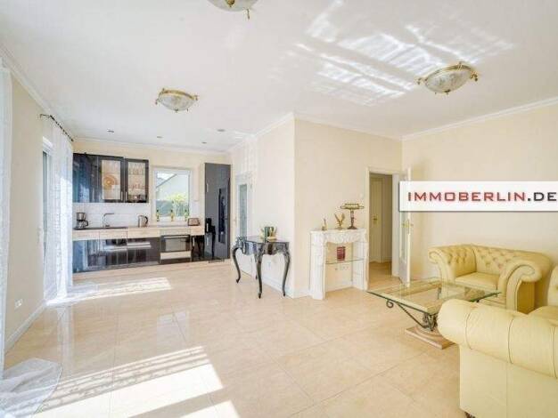 Haus zum Kauf 1.084.000 € 8,5 Zimmer 220 m² 671 m² Grundstück frei ab sofort Kladow Berlin 14089