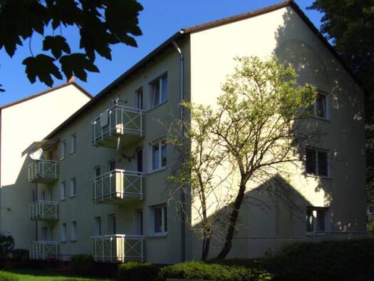 Wohnung zur Miete 1.011 € 3,5 Zimmer 76,7 m² EG frei ab 16.10.2026 Dunantring 119 Sossenheim Frankfurt am Main 65936