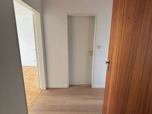 Wohnung zur Miete 720 € 2,5 Zimmer 62 m² frei ab sofort Lengfeld Würzburg 97076