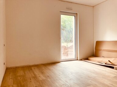 Wohnung zur Miete 1.146 € 1,5 Zimmer 57,3 m² EG frei ab sofort Zirndorf Zirndorf 90513