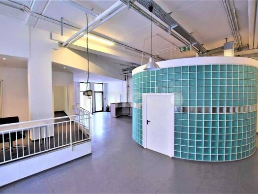 Lagerhalle zur Miete 7,33 € 450 m² Lagerfläche Sachsenhausen Frankfurt am Main 60594