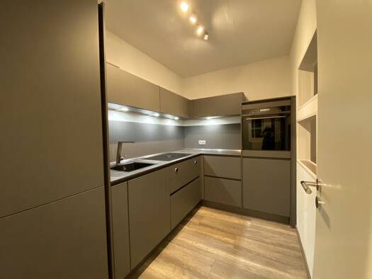 Wohnung zur Miete 600 € 3 Zimmer 65 m² 1. Geschoss frei ab sofort Klausstrasse 8 Arnstadt 99310