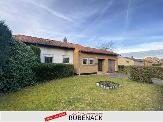 Reihenmittelhaus zum Kauf 168.000 € 4 Zimmer 103 m² 483 m² Grundstück Nienburg 31582