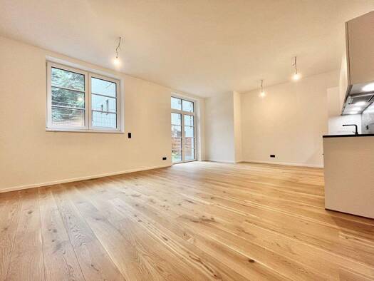 Terrassenwohnung zur Miete - Erstbezug 2.800 € 4 Zimmer 99,6 m² EG frei ab sofort Sternschanze Hamburg 20357