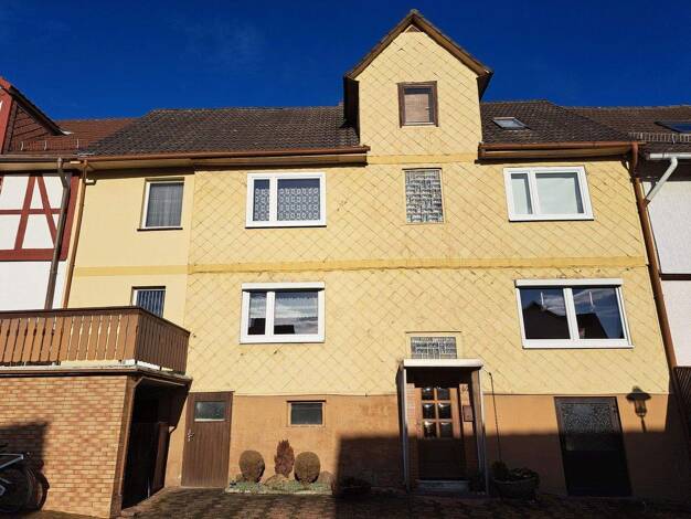 Reihenmittelhaus zum Kauf provisionsfrei 135.000 € 7 Zimmer 128,7 m² 372 m² Grundstück frei ab 01.02.2026 St Ottilien Helsa 34298