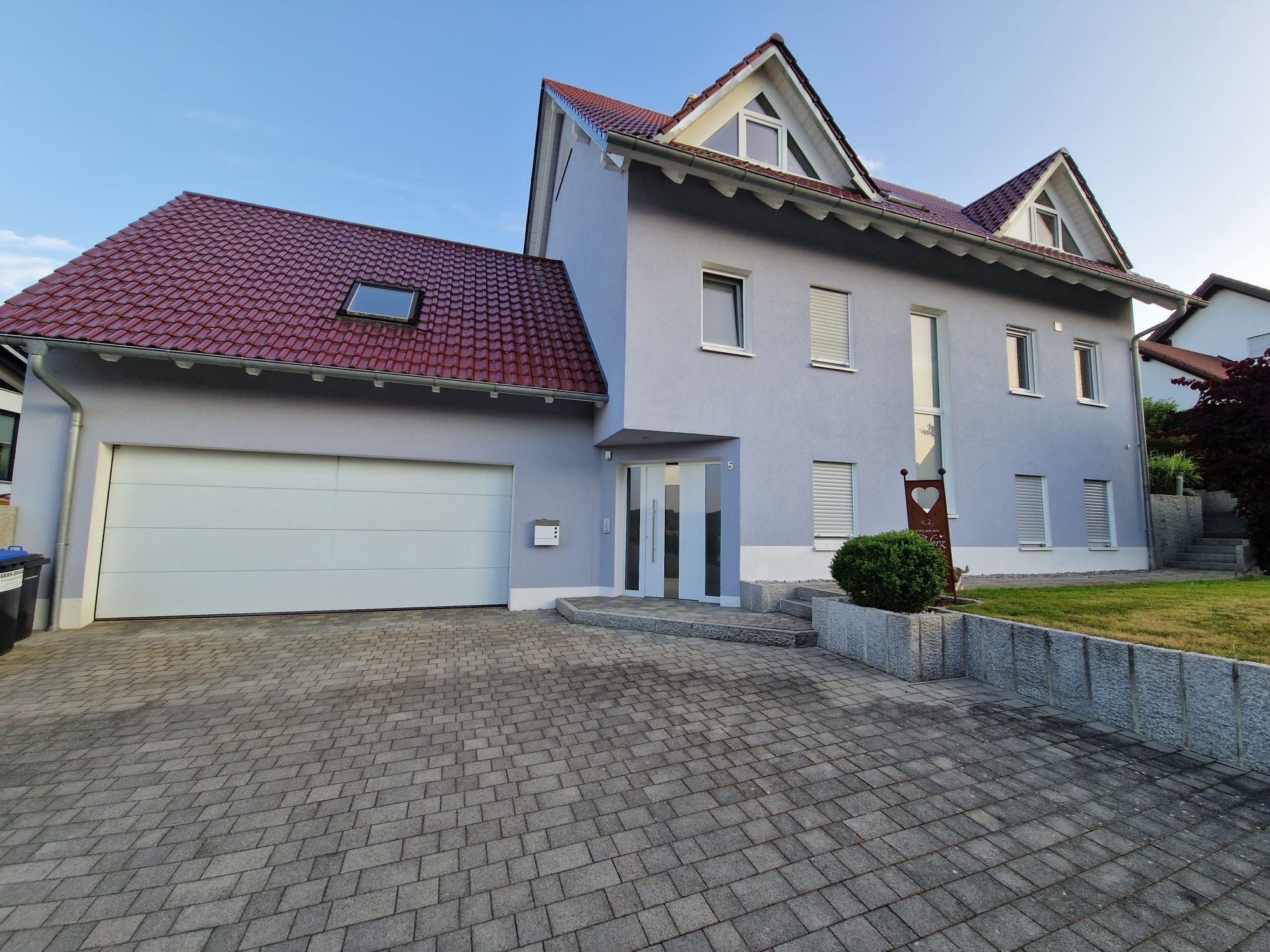 Einfamilienhaus zum Kauf provisionsfrei 695.000 € 197,4 m²<br/>Wohnfläche 667 m²<br/>Grundstück Attenhausen Krumbach Krumbach (Schwaben) 86381