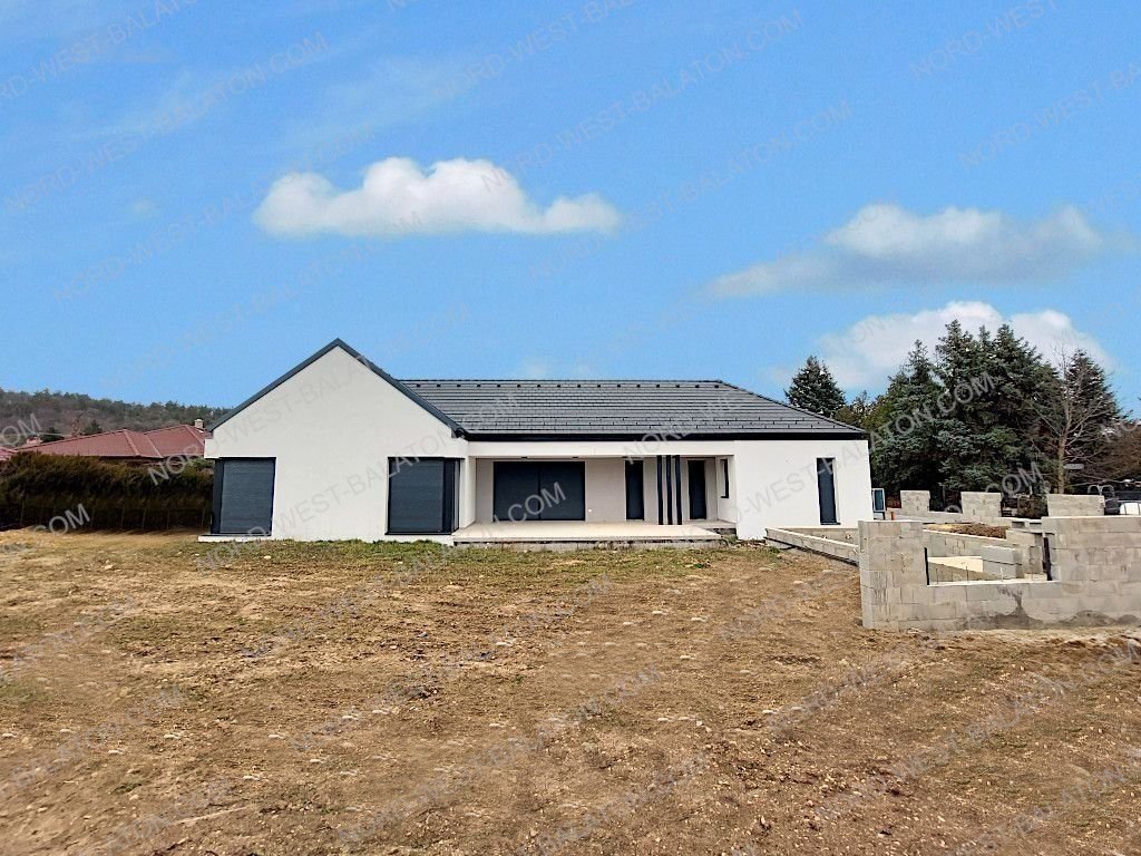 Bungalow zum Kauf provisionsfrei 640.000 € 4 Zimmer 170 m²<br/>Wohnfläche 995 m²<br/>Grundstück Gyenesdiás 8315