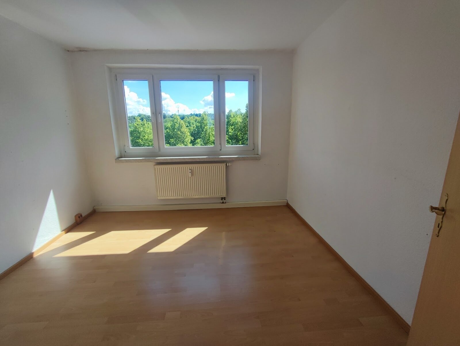 Wohnung zur Miete 396 € 4 Zimmer 72 m²<br/>Wohnfläche 4.<br/>Geschoss Straße Glück-Auf 39 Sangerhausen Sangerhausen 06526