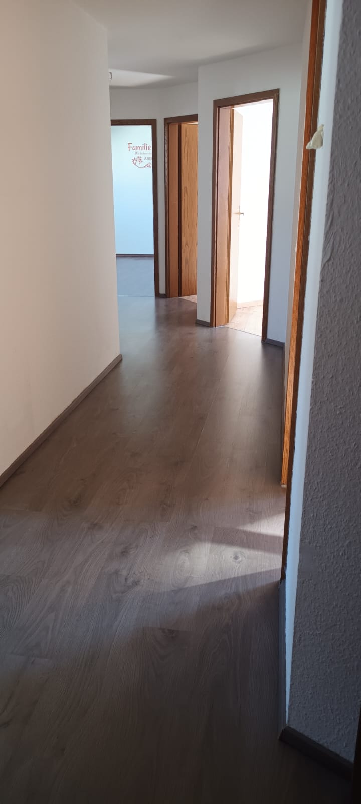 Wohnung zur Miete 300 € 3,5 Zimmer 75 m²<br/>Wohnfläche 2.<br/>Geschoss ab sofort<br/>Verfügbarkeit Elsterstr. 18 Adorf Adorf 08626