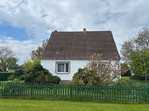 Einfamilienhaus zum Kauf provisionsfrei 129.000 € 5 Zimmer 100 m² 2.607 m² Grundstück Iven 17391