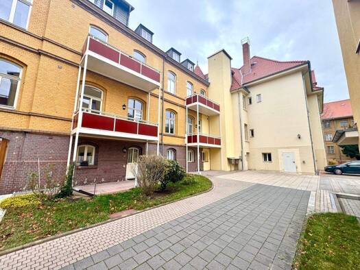 Wohnung zur Miete 550 € 2,5 Zimmer 72 m² frei ab sofort Ballenstedt 06493