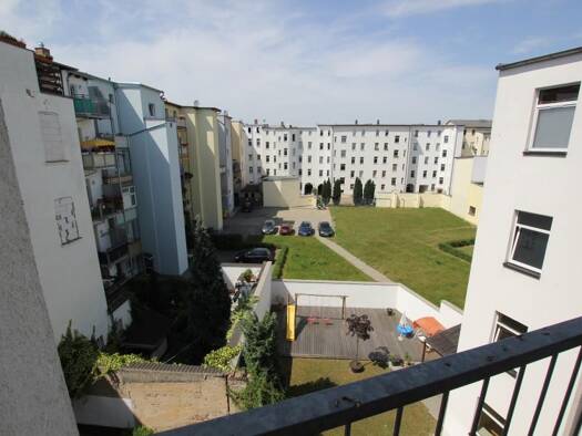 Wohnung zur Miete 320 € 1 Zimmer 48,9 m² 3. Geschoss frei ab 01.12.2026 Heinrich-Knauf-Straße 14 Innenstadt Gera 07545