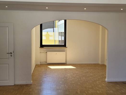 Wohnung zur Miete 970 € 3,5 Zimmer 96 m² Geschoss 2/3 frei ab sofort Schopenhauerstraße 6 St Johann Saarbrücken 66111
