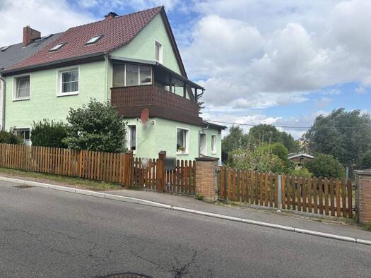 Doppelhaushälfte zum Kauf 149.900 € 4 Zimmer 130 m² 643 m² Grundstück Döbeln 04720
