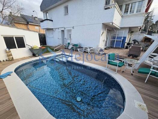 Villa zum Kauf 1.490.000 € 5 Zimmer 318 m² 228 m² Grundstück Calle Guadalajara Madrid 28042