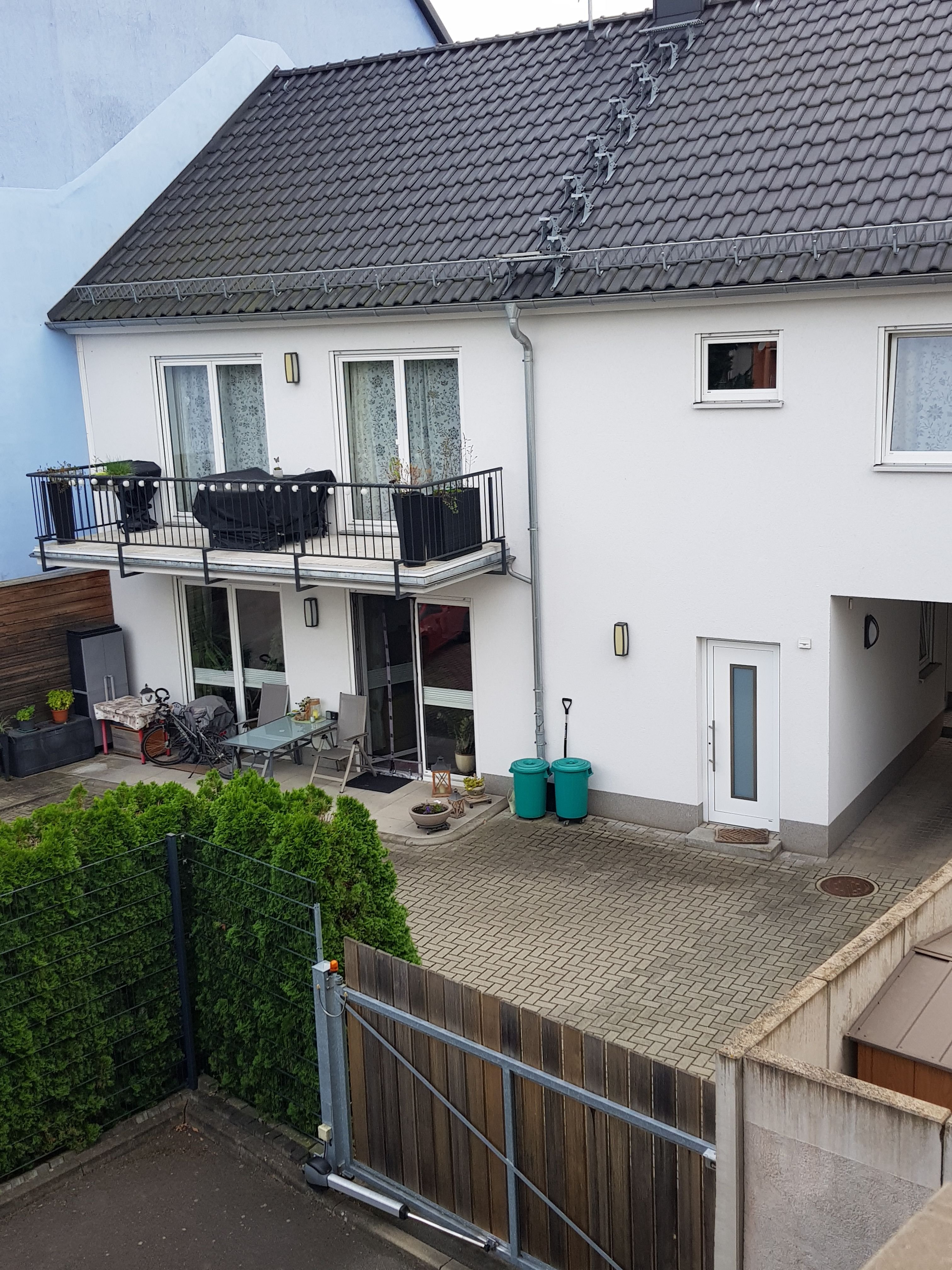 Reihenmittelhaus zum Kauf 305.000 € 5 Zimmer 152 m²<br/>Wohnfläche 323 m²<br/>Grundstück Saalfeld Saalfeld/Saale 07318