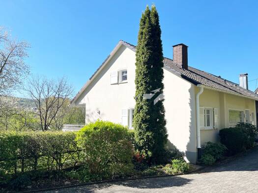 Doppelhaushälfte zum Kauf 199.000 € 5 Zimmer 145 m² 949 m² Grundstück Herdorf Herdorf 57562