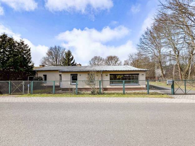 Sonstiges zum Kauf als Kapitalanlage geeignet 349.900 € 5,5 Zimmer 97 m² 683 m² Grundstück Bestensee 15741