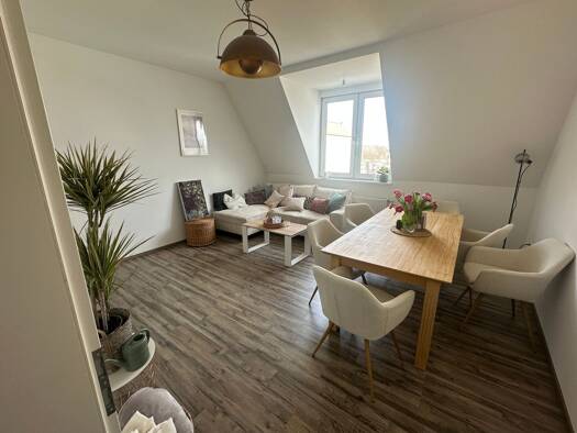 Wohnung zur Miete 1.350 € 3,5 Zimmer 90 m² Geschoss 3/4 frei ab 01.02.2026 Nord Stuttgart 70191