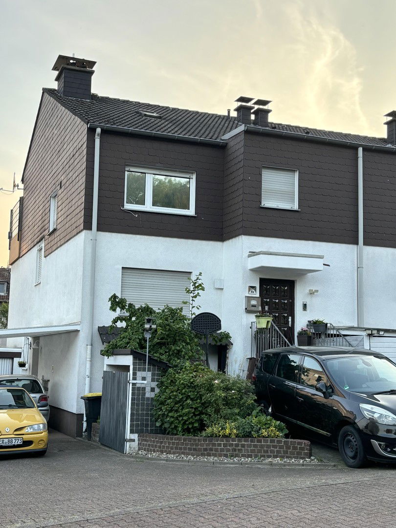 Mehrfamilienhaus zum Kauf provisionsfrei 287.000 € 4 Zimmer 110 m²<br/>Wohnfläche 200 m²<br/>Grundstück 30.04.2025<br/>Verfügbarkeit Königsgrube Herne 44651