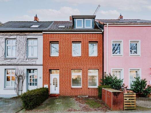 Stadthaus zum Kauf 349.000 € 6 Zimmer 113,4 m² 153 m² Grundstück Rotes Feld Lüneburg 21335