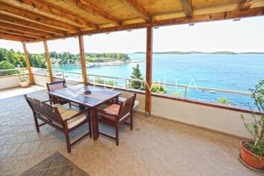 Haus zum Kauf 3.500.000 € 7 Zimmer 250 m² Hvar center 21450