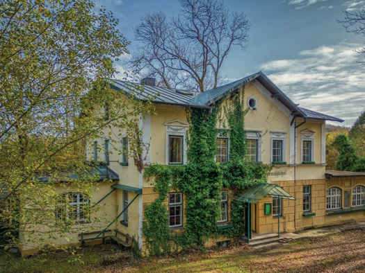 Restaurant zum Kauf 2.400.000 € 9.540 m² Grundstück Starnberg 82319