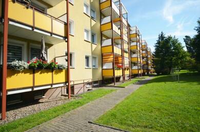 Wohnung zur Miete 360 € 3 Zimmer 58,5 m² 2. Geschoss Schweriner Straße 1 c Weida Riesa 01587