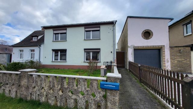 Einfamilienhaus zum Kauf 82.000 € 5 Zimmer 120 m²<br/>Wohnfläche 303 m²<br/>Grundstück Löberitz Zörbig 06780