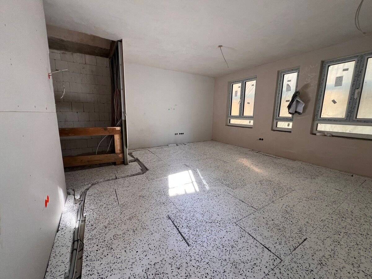 Property thumbnail 25