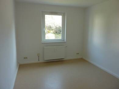 Wohnung zur Miete 240 € 2 Zimmer 40,5 m² EG frei ab sofort Seumestraße 51 Weißenfels Weißenfels 06667