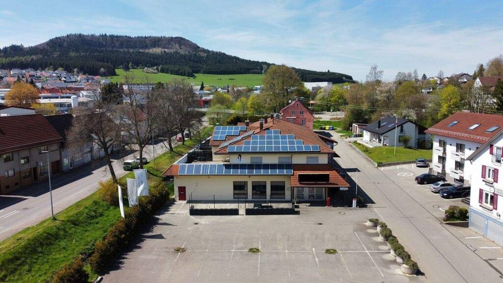 Gewerbeobjekt zum Kauf als Kapitalanlage geeignet 1.285.000 € 15 Zimmer 630 m² 2.056 m² Grundstück Wehingen 78564