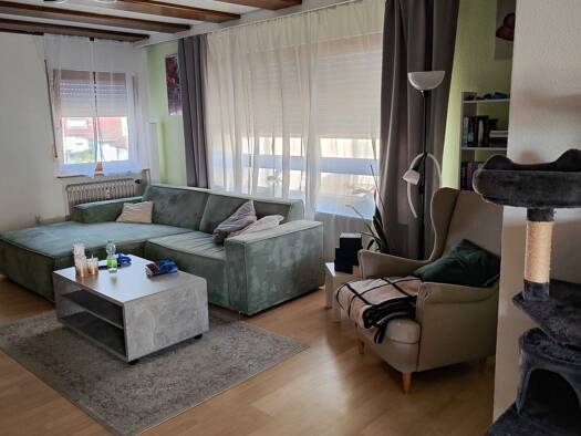 Wohnung zur Miete 1.100 € 4,5 Zimmer 116 m² Geschoss 2/3 frei ab 01.10.2026 Adelsdorf 91325