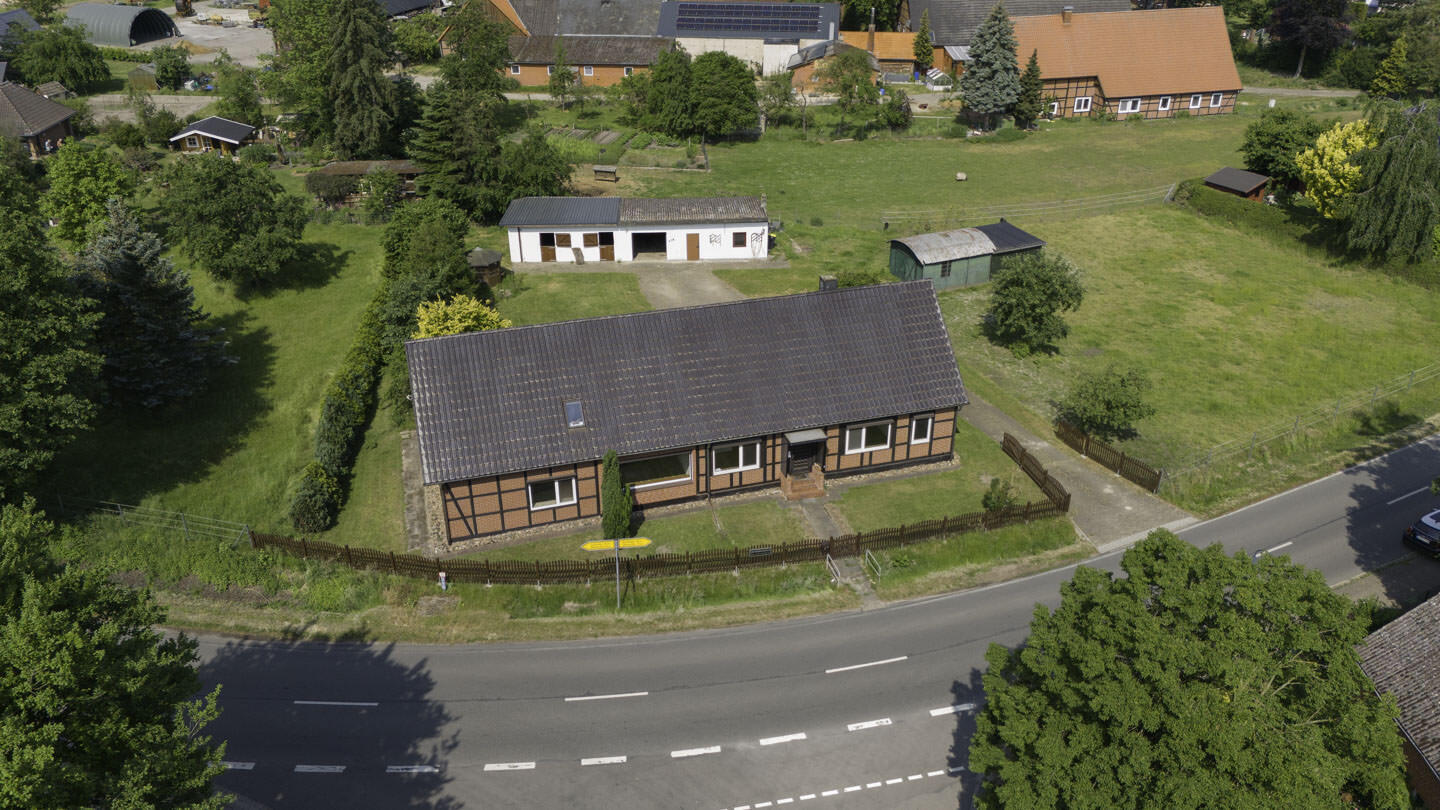 Mehrfamilienhaus zum Kauf 368.000 € 8 Zimmer 210 m²<br/>Wohnfläche 6.661 m²<br/>Grundstück ab sofort<br/>Verfügbarkeit Pannecke Pannecke Trebel 29494