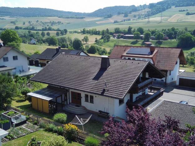 Einfamilienhaus zum Kauf 395.000 € 6 Zimmer 183 m² 832 m² Grundstück Fützen Blumberg 78176