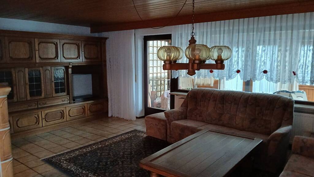 Doppelhaushälfte zur Miete 1.500 € 7 Zimmer 153 m² 500 m² Grundstück frei ab sofort Schillerstraße 16 Aindling 86447