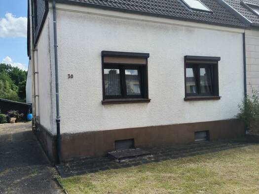 Doppelhaushälfte zum Kauf provisionsfrei 410.000 € 5 Zimmer 90 m² 372 m² Grundstück Wersten Stadtbezirk 9 40591