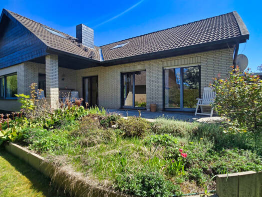 Einfamilienhaus zum Kauf 325.000 € 8 Zimmer 188,8 m² 708 m² Grundstück Wathlingen 29339